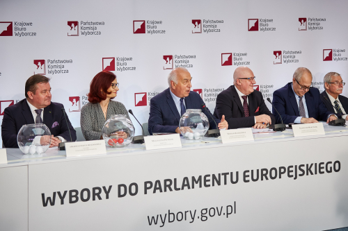 PKW przyznała w drodze publicznego losowania jednolite numery dla list kandydatów komitetów wyborczych